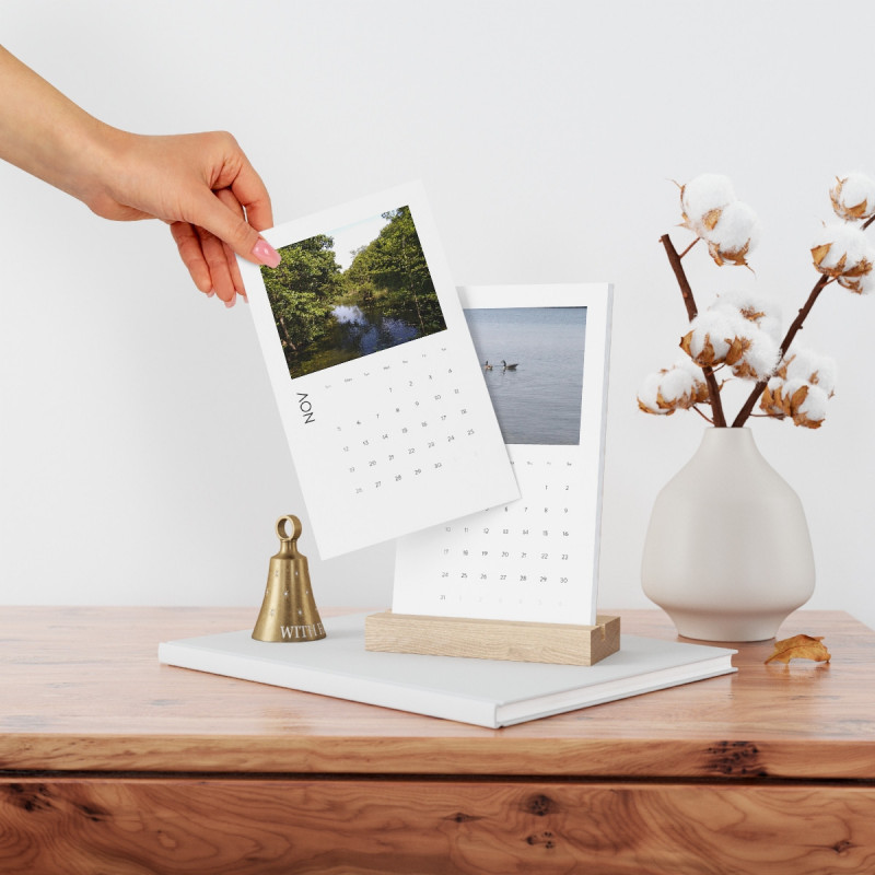 TheSingDesigns vertical desk calendar (2023)