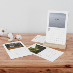 TheSingDesigns vertical desk calendar (2023)